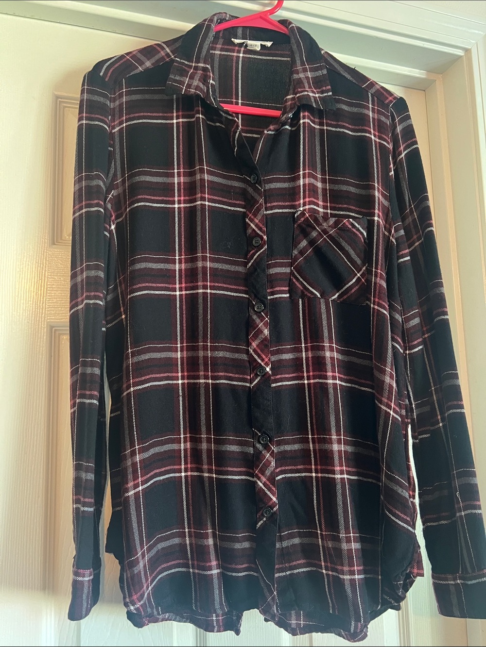 beachlunchlounge Black and Burgundy Plaid Button-Down Shirt